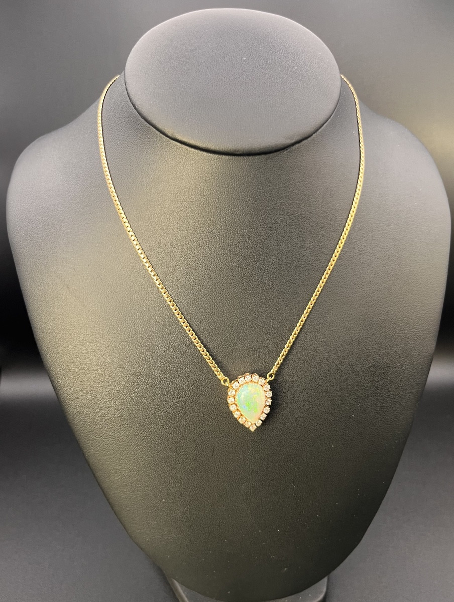 Chaîne pendentif cœur opale 