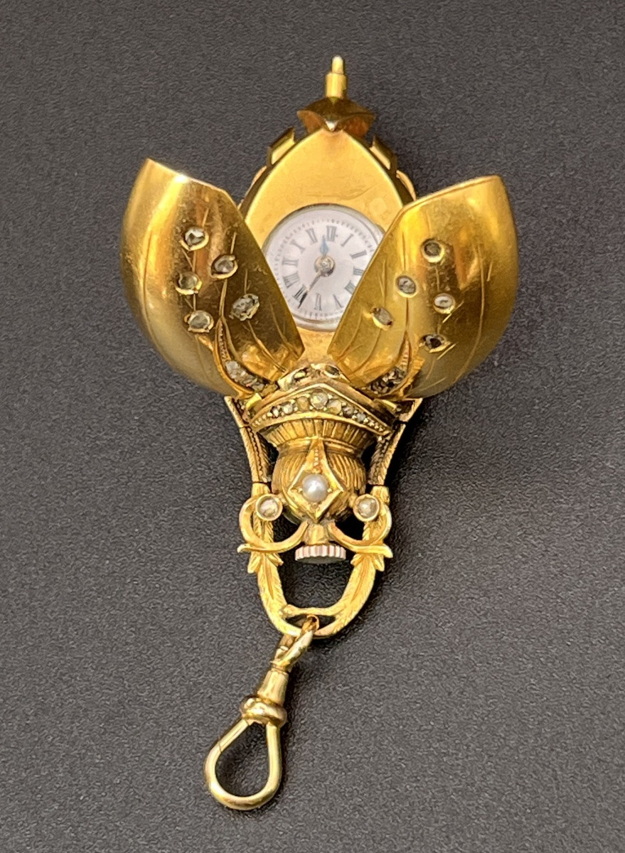 Pendentif-montre en or jaune 18k – Fin XIXe – Signé “A”. -photo-2