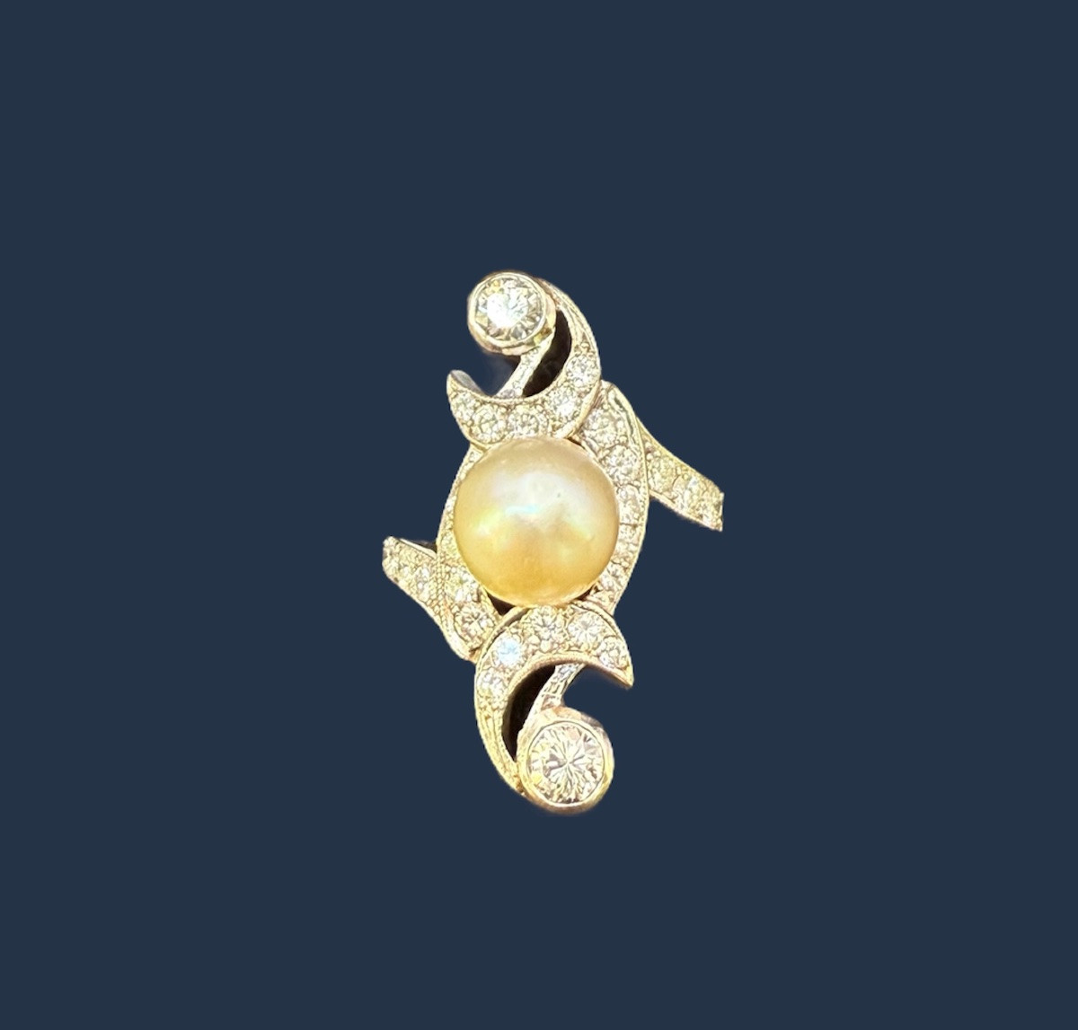 Antique Art Nouveau Ring – 18k Gold, Pearl & Diamonds.-photo-1