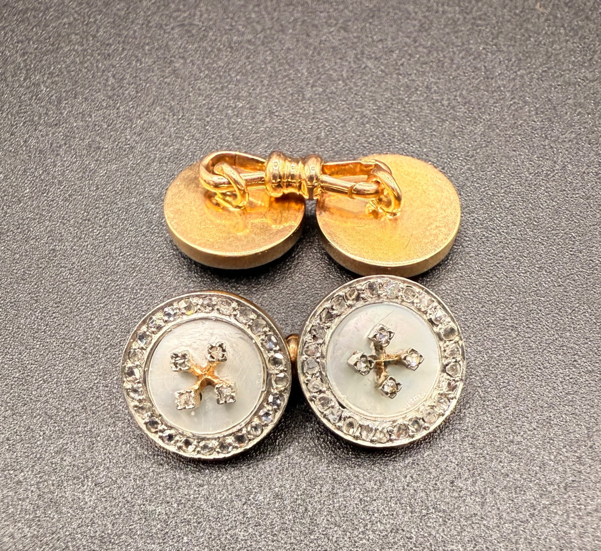 Pair Of Gold Collar Buttons – 1900s Period.-photo-3