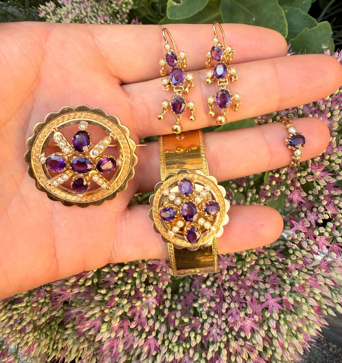 Napoleon III Set – 18-carat Yellow Gold, Amethysts & Fine Pearls -photo-4