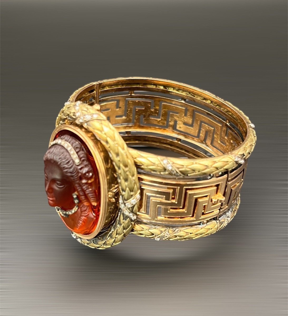 Bracelet transformable en broche – Époque Napoléon III – Or, citrine, diamants roses.-photo-4
