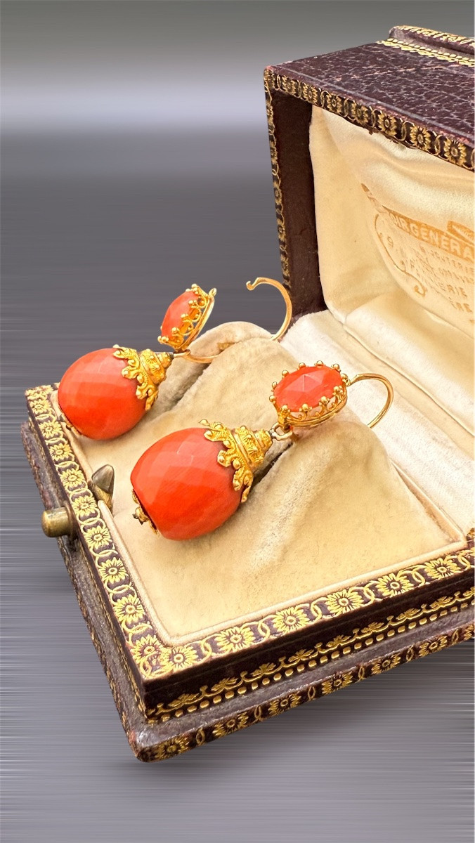 18-carat Gold And Faceted Coral Sleeper Earrings – 1840s Period.-photo-2