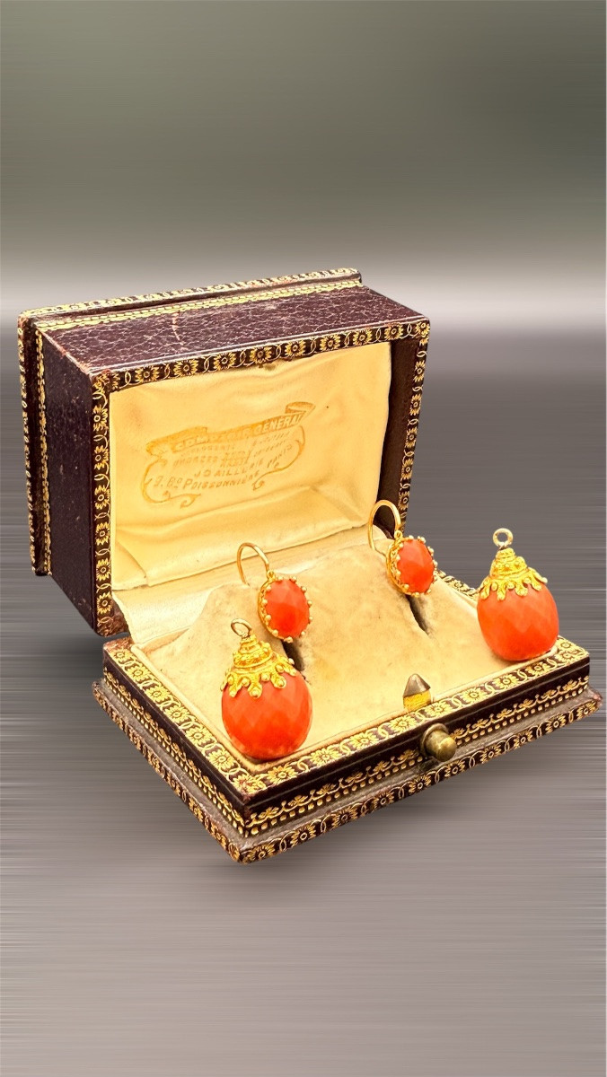 18-carat Gold And Faceted Coral Sleeper Earrings – 1840s Period.-photo-1