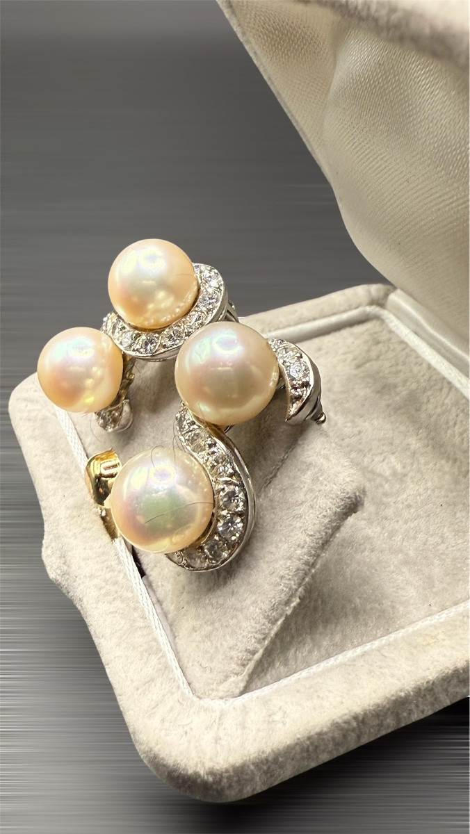 Contemporary Earrings In White Gold, Pearls And Diamonds.-photo-2