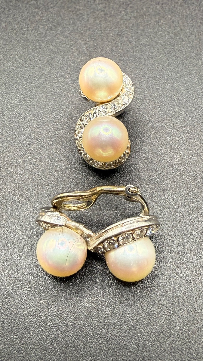 Contemporary Earrings In White Gold, Pearls And Diamonds.-photo-4