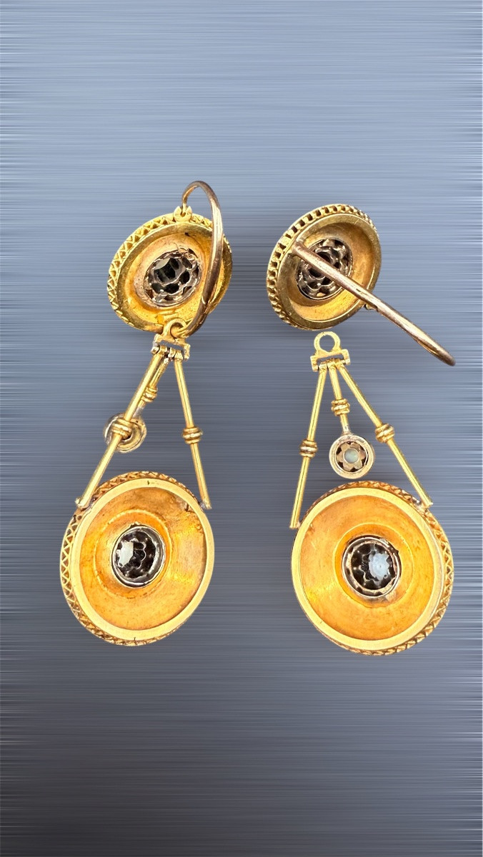 Pair Of 18-carat (750 ‰) Yellow Gold Earrings, Period 1840-1860.-photo-2