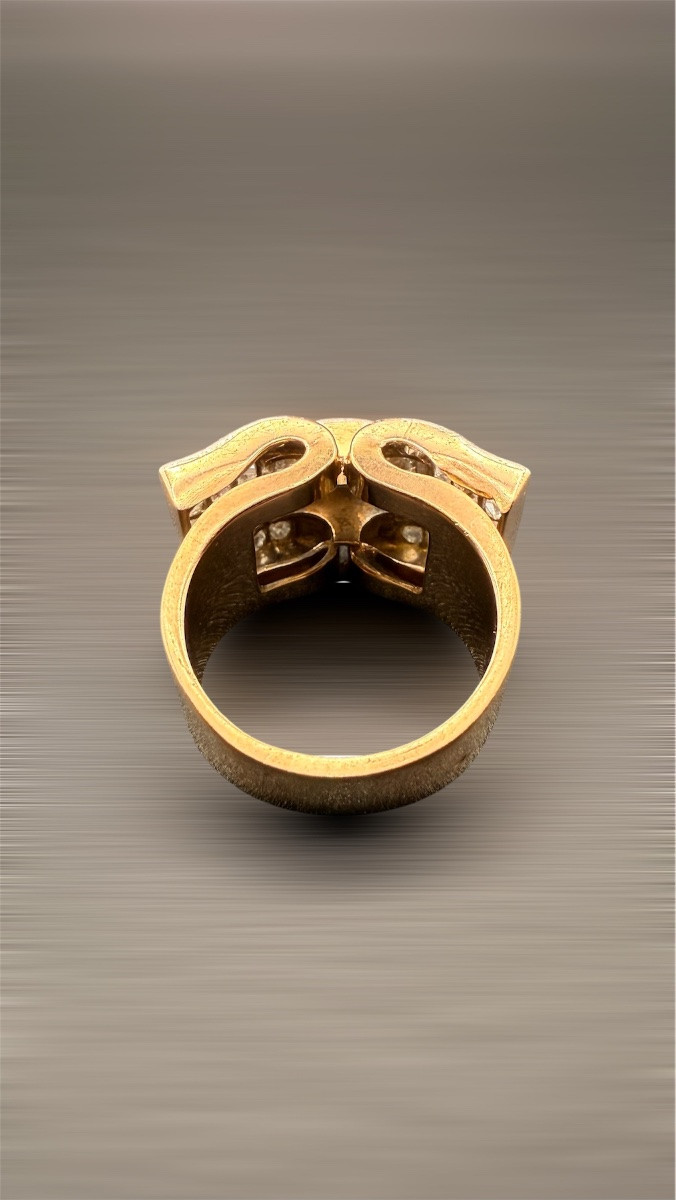 Bague Tank “Pont à livre ouvert” en or 18k et diamants – vers 1940-photo-4