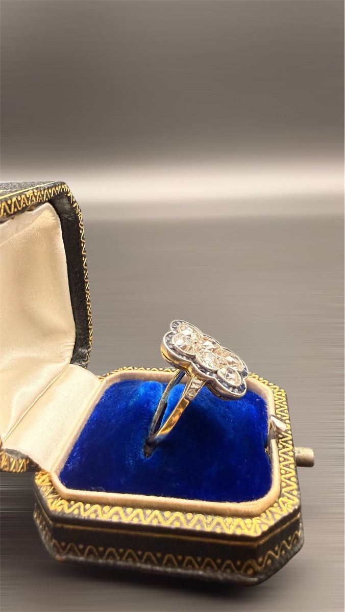 Bague Art Déco en or jaune et or blanc 18 carats, diamants et saphirs.-photo-4