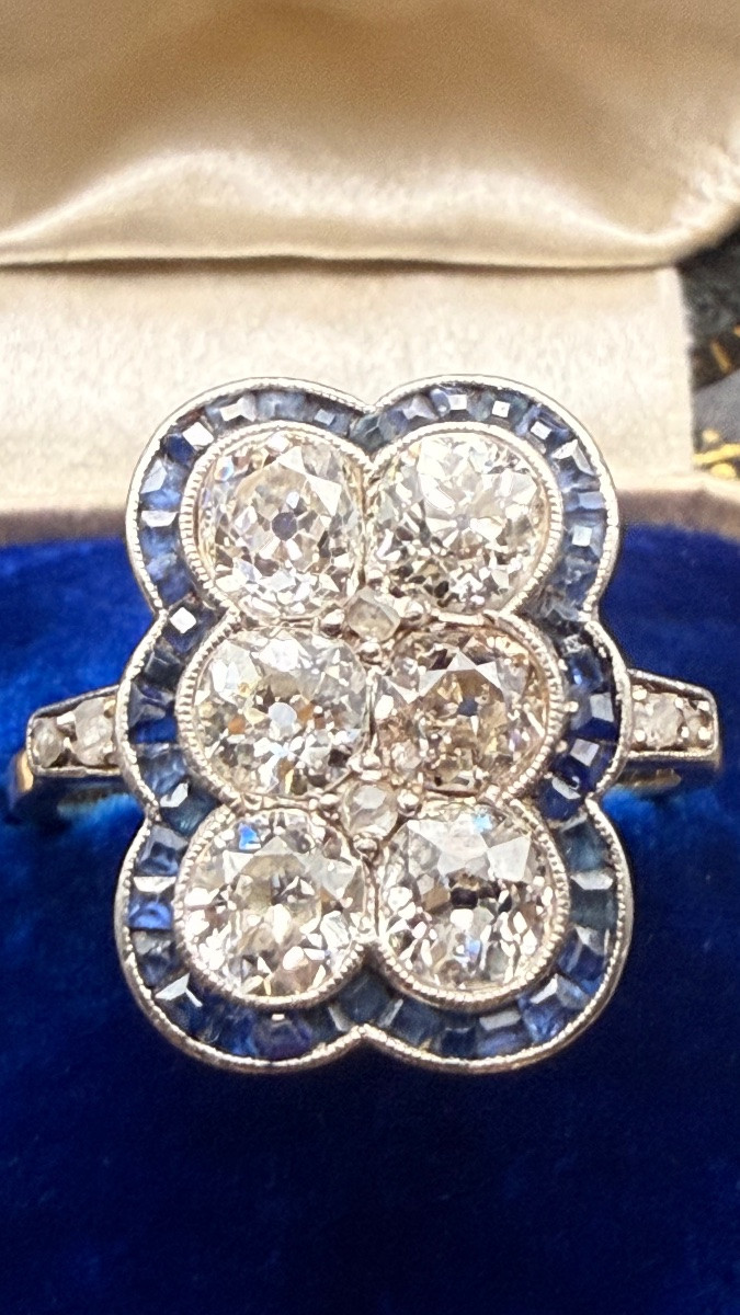 Bague Art Déco en or jaune et or blanc 18 carats, diamants et saphirs.-photo-2