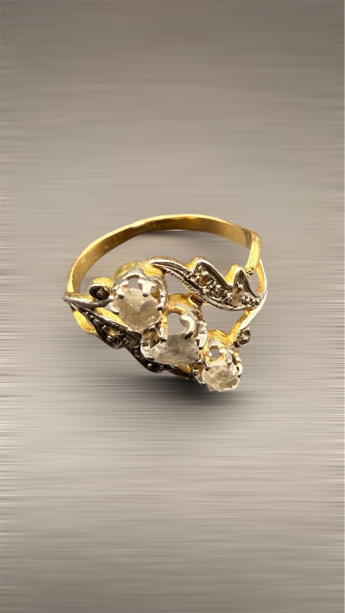 Bague or jaune 18 carats, roses de diamant. -photo-1