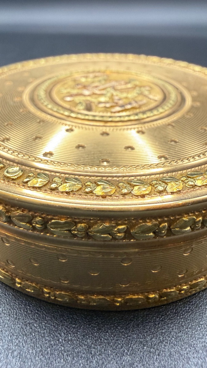 Louis XVI Box In 18 Carat Gold – Three Golds. -photo-4