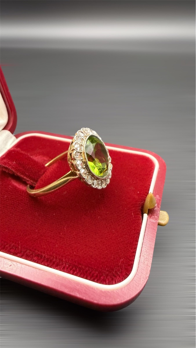 Belle époque Ring In 18-carat Gold, Peridot And Rose-cut Diamonds.-photo-2