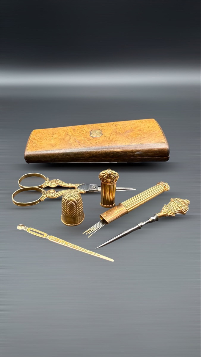 Nécessaire de couture en or 18 carats – Époque Louis-Philippe.-photo-2