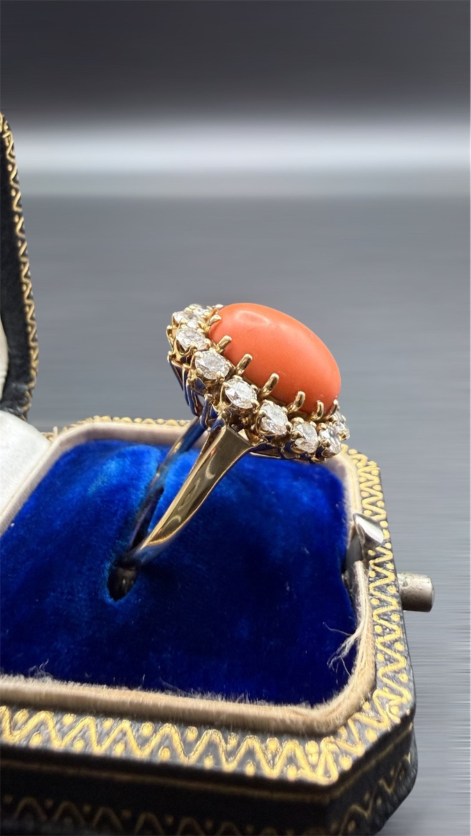 Vintage Ring In 18 Carat Yellow Gold, Coral And Diamonds - 1960s-photo-3