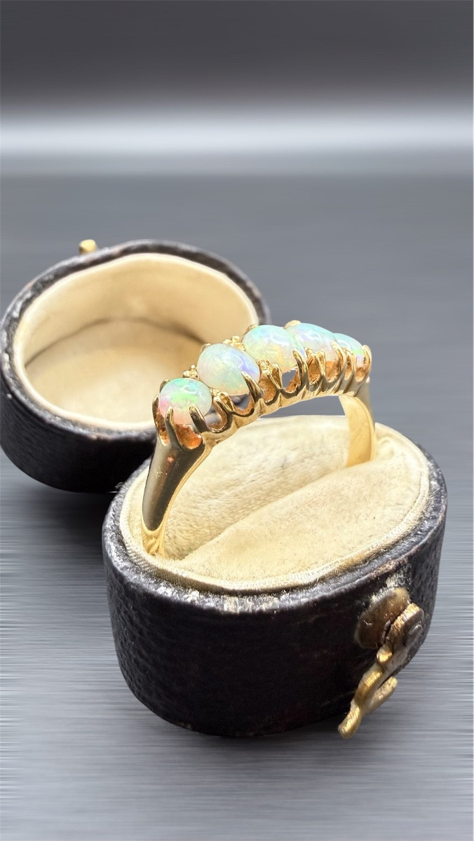 Bague ancienne en or jaune 18 carats et opales – fin XIXe siècle.-photo-2