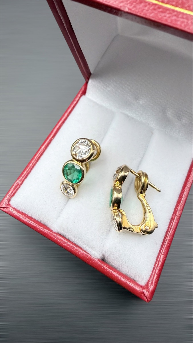 Earrings In Gold, Diamonds And Emeralds.-photo-3