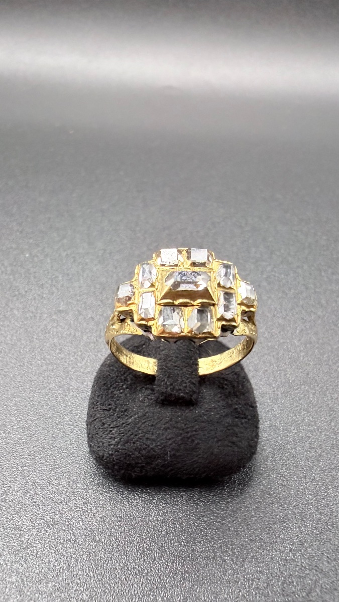 Bague en or jaune 18 carats, diamants et émaux – XVIIᵉ siècle. -photo-2