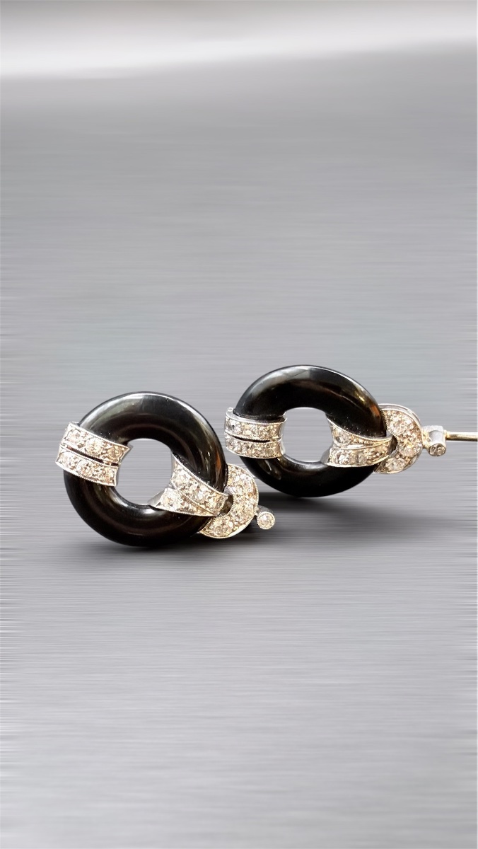 Épingle de jabot Art Déco en platine, diamants et onyx.-photo-2