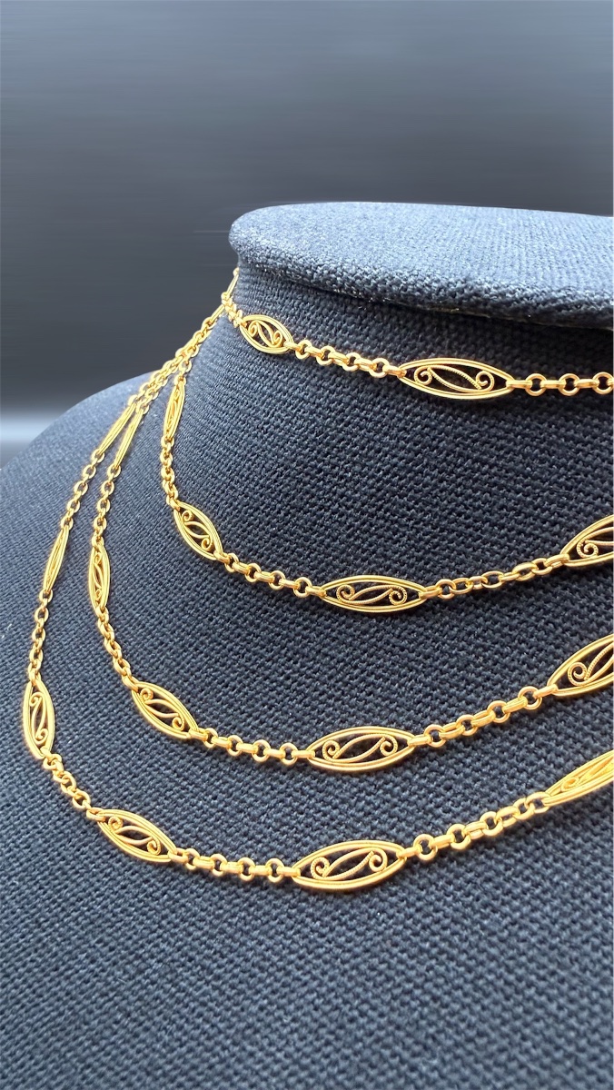 18-karat Yellow Gold Art Nouveau Necklace.-photo-2