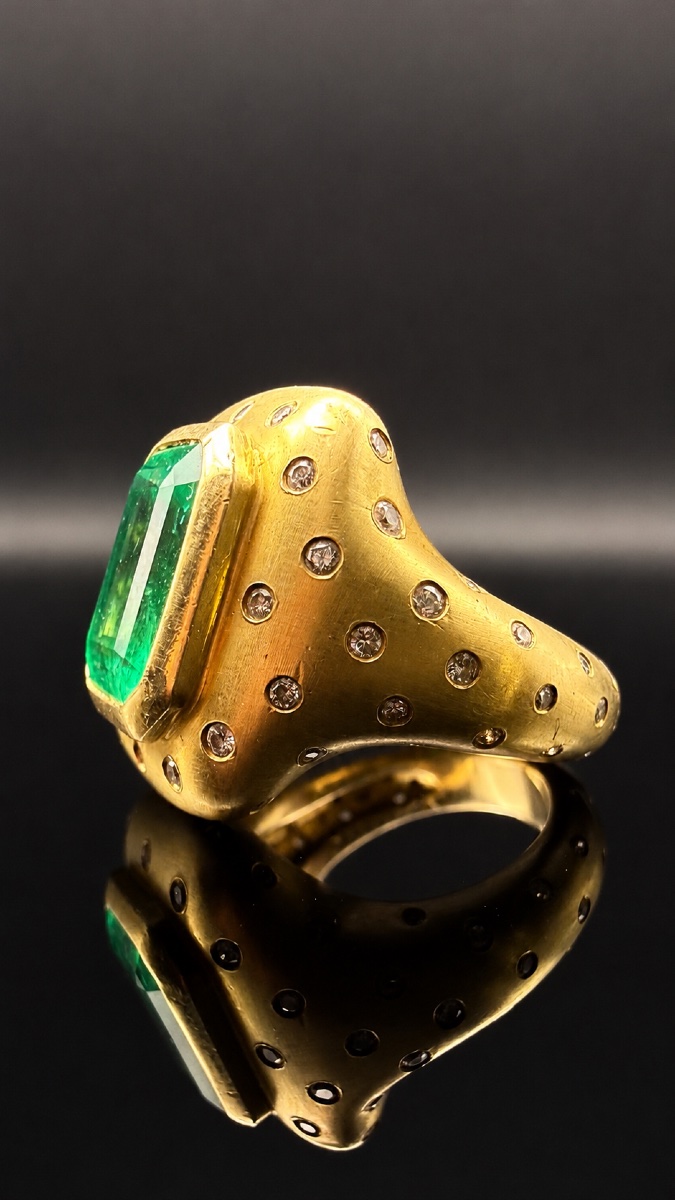 Bague années 1970-1980 émeraude de Colombie & diamants – Or 18 carats-photo-3