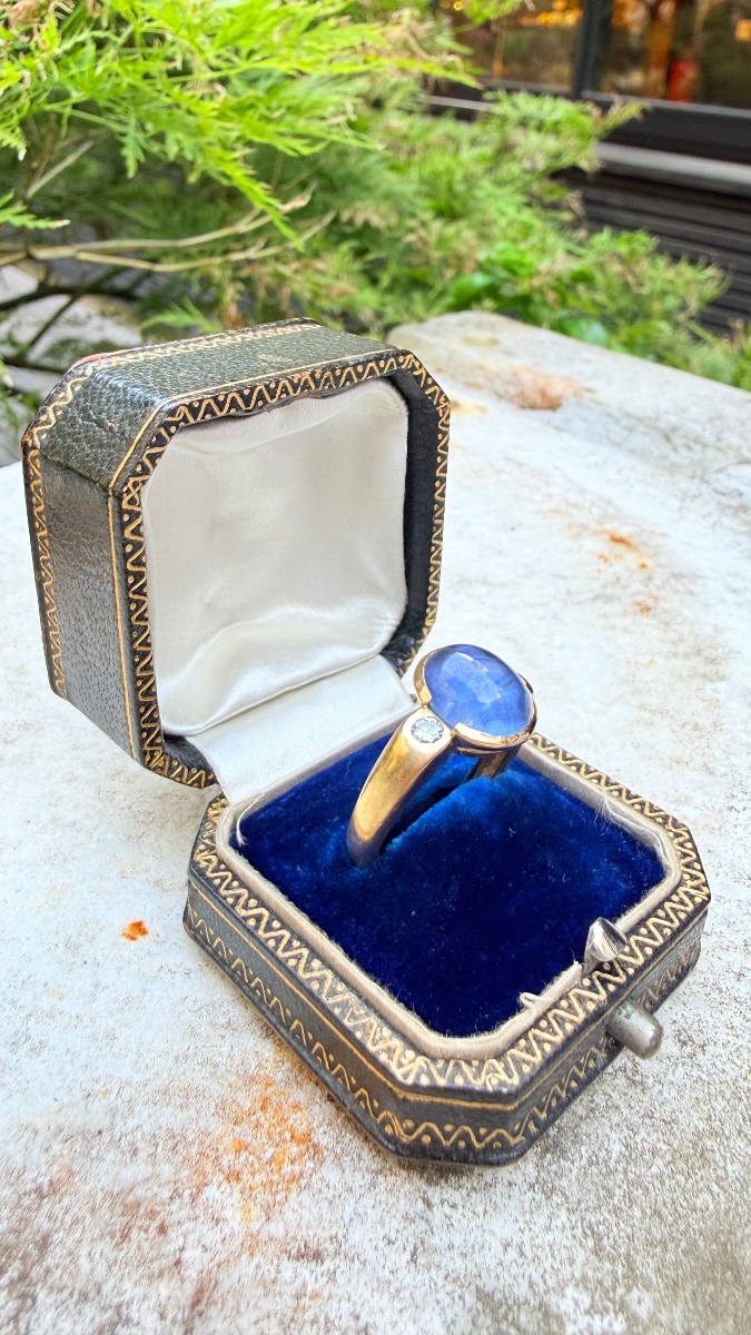 Bague saphir de Ceylan et diamants – Or 18 carats – Années 1970.-photo-2