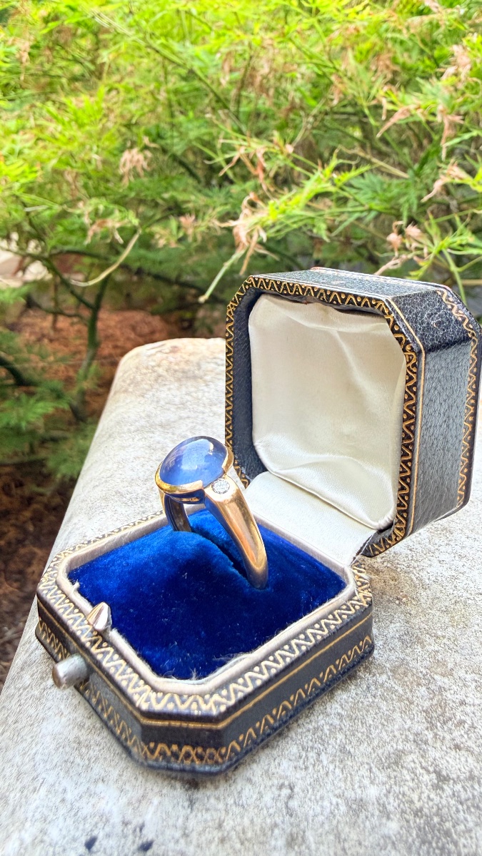 Bague saphir de Ceylan et diamants – Or 18 carats – Années 1970.-photo-3