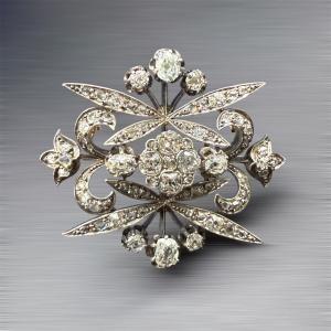 Broche florale en or 18 carats et diamants – Époque Napoléon III (XIXᵉ siècle).