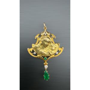 Pendentif Art Nouveau signé Becker – Or 18 carats, diamants et émeraudes.