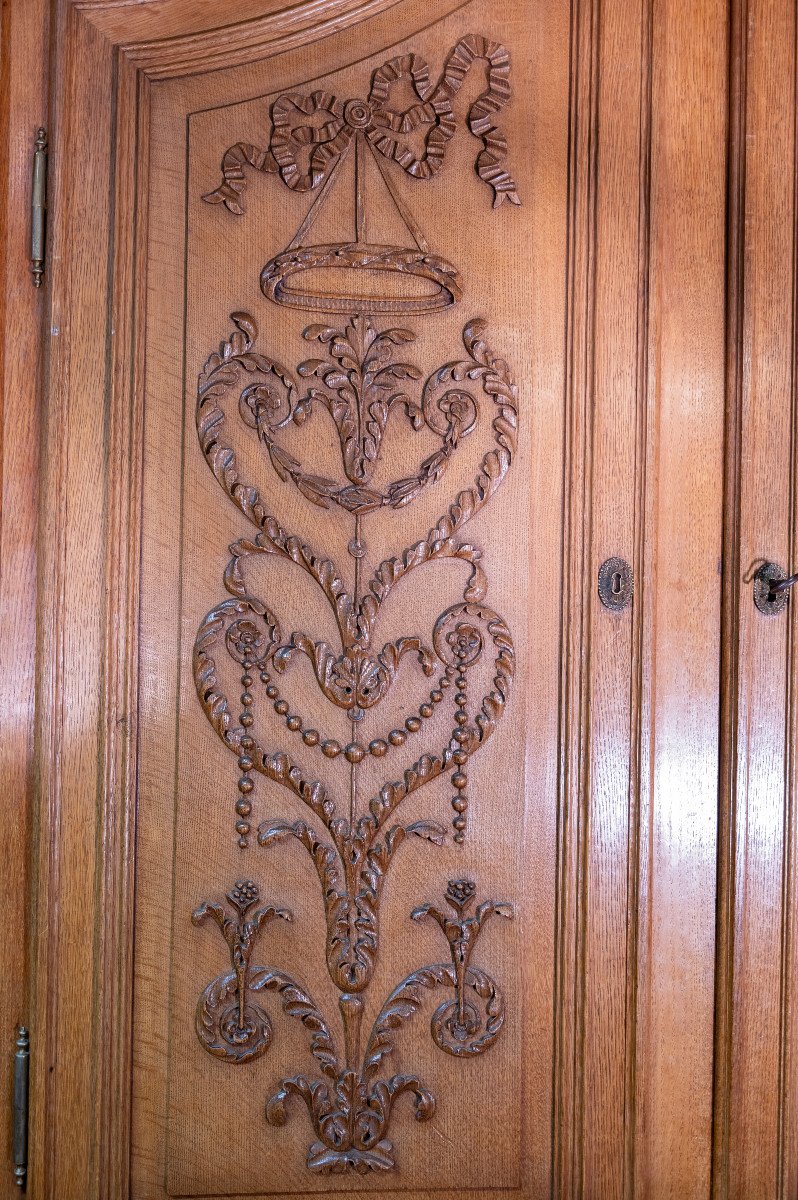 Grand Buffet De Présentation En Chêne Sculpté-photo-1