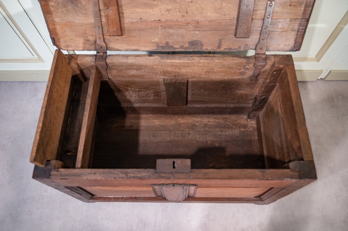 Small Norman Servant Chest-photo-2