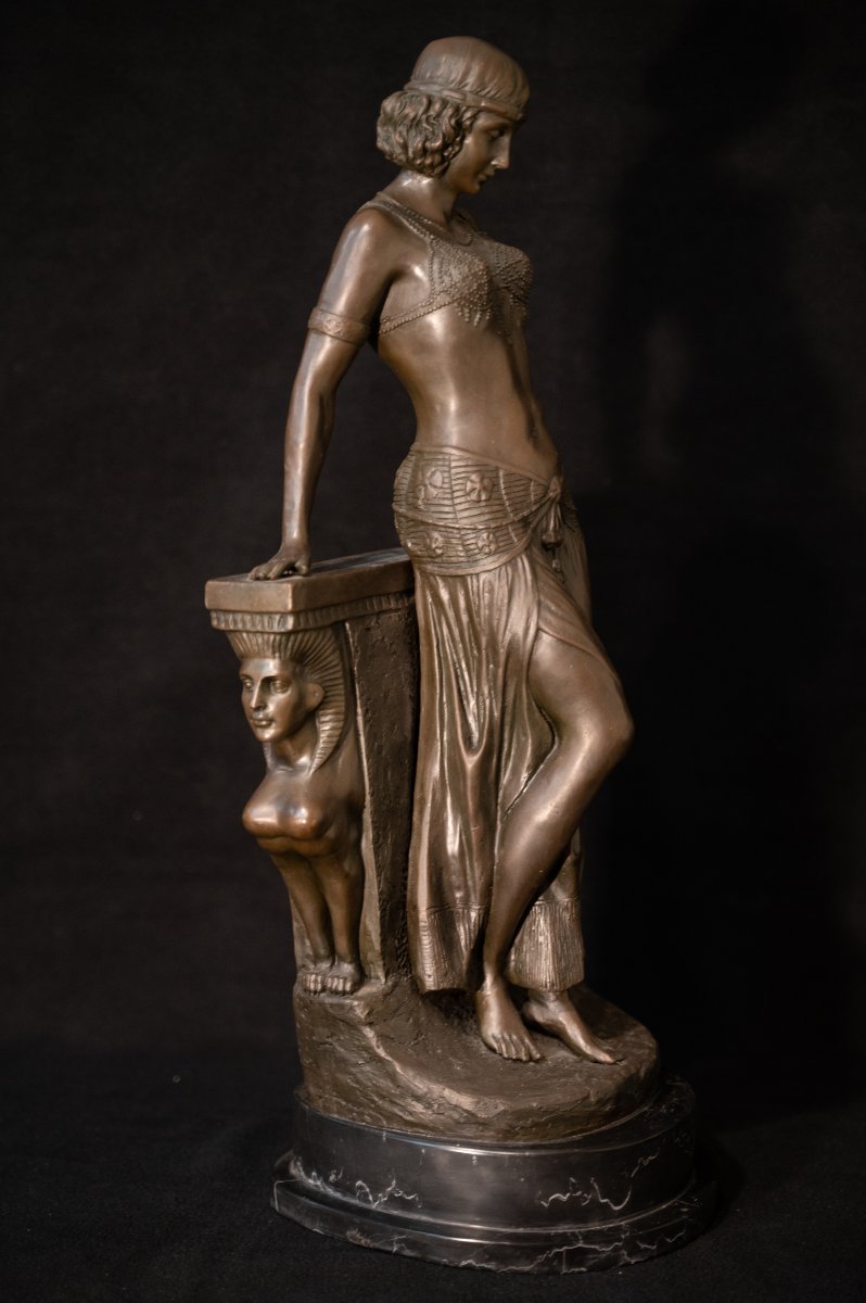 Jeune femme orienale en bronze-photo-1