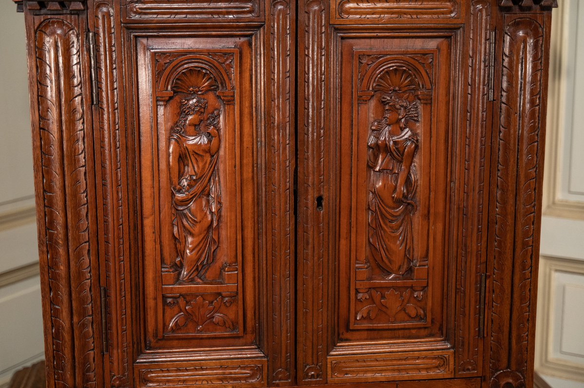 Petit buffet de style Renaissance-photo-3