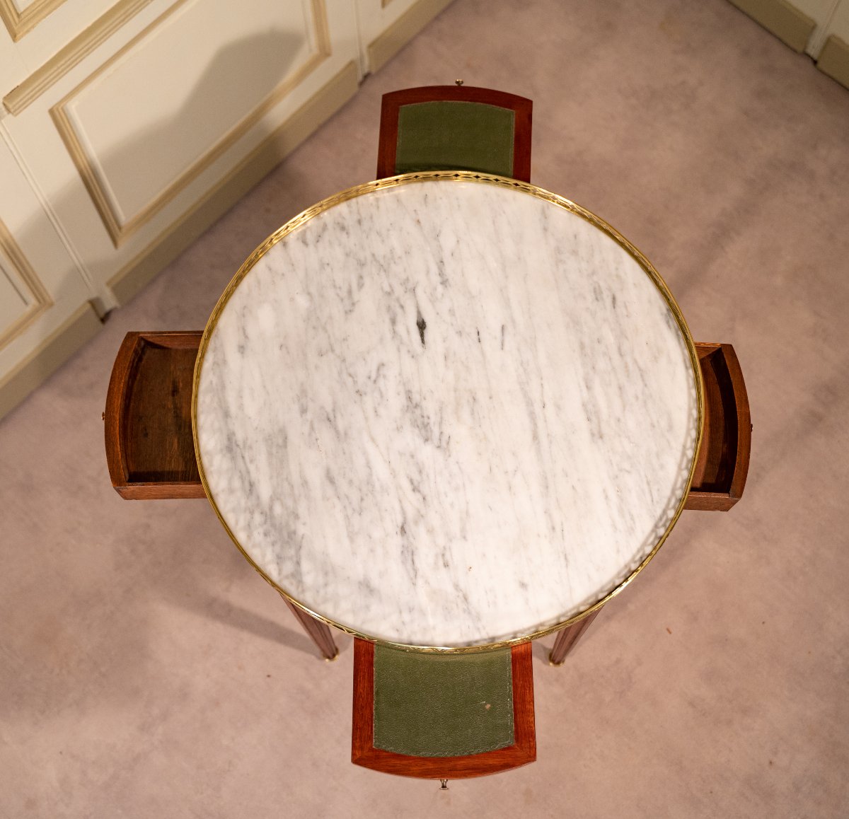 Hot Water Bottle Table-photo-3