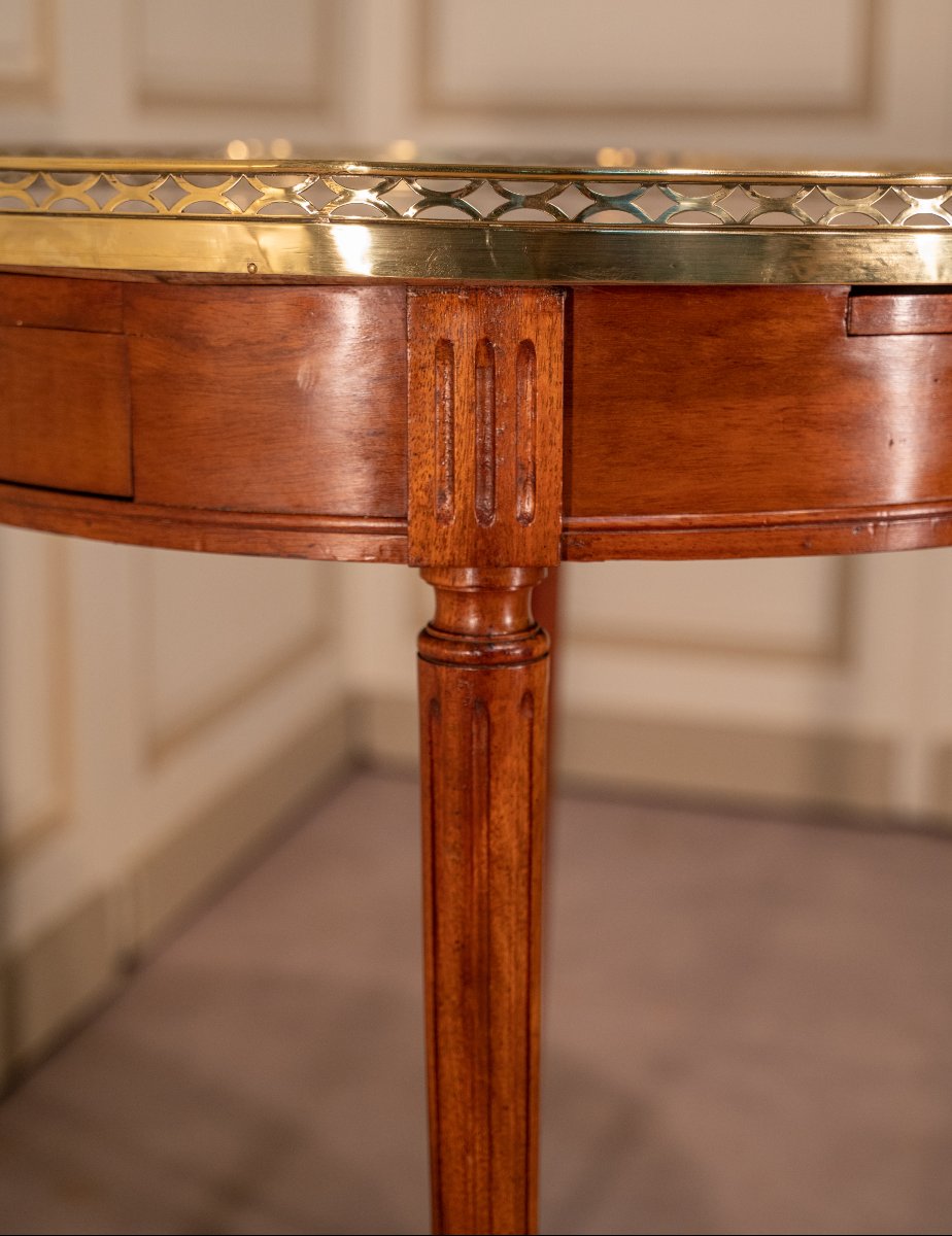 Hot Water Bottle Table-photo-1