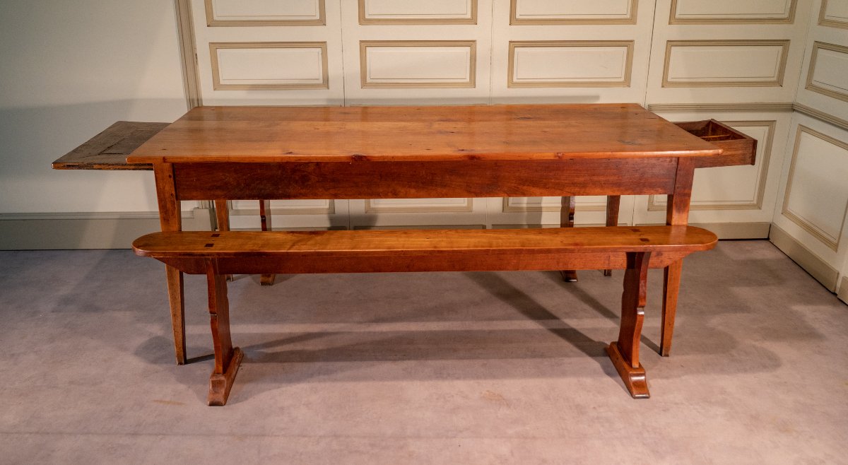 Rectangular Cherry Wood Table With Tapered Legs-photo-2