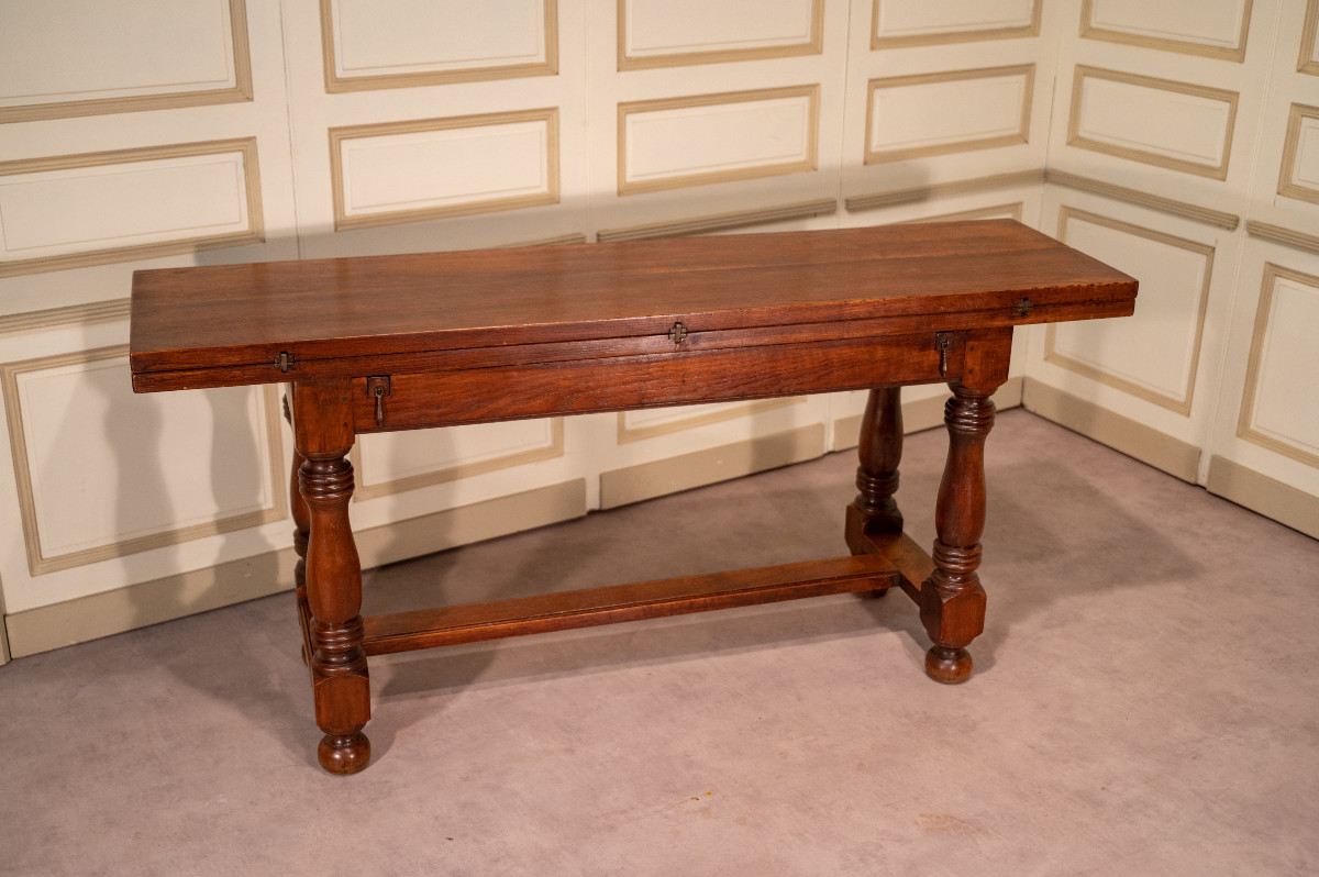 Hunting Table With Hinged Top