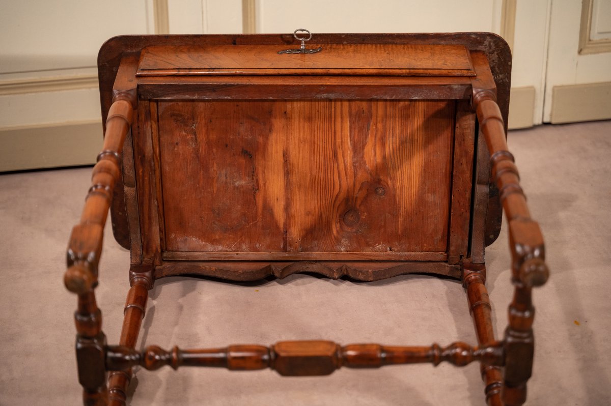 Side Table-photo-3