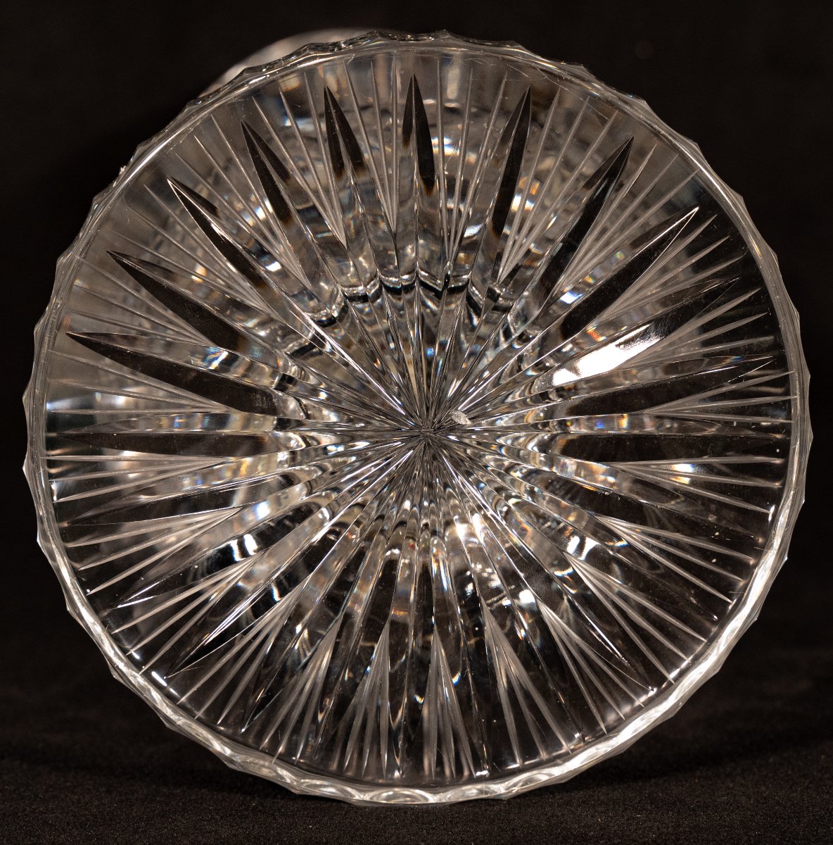 A Fine Pair Of Cut Crystal Vases-photo-5