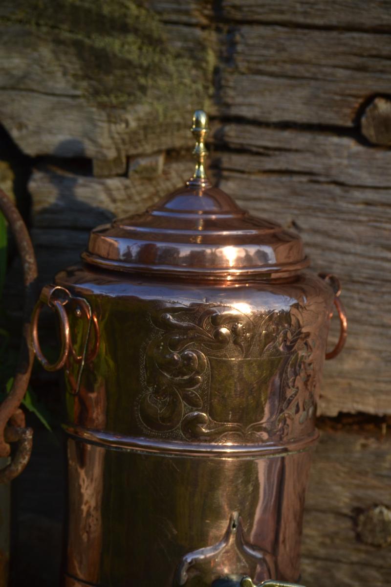 18 Th Table Fountain-photo-1