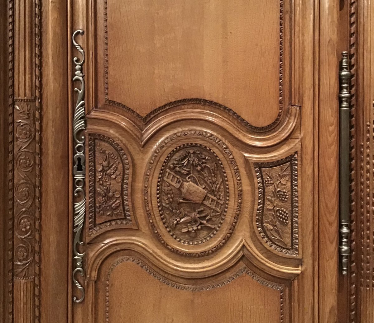 Armoire De Mariage En Chêne Sculpté, Caen-photo-3