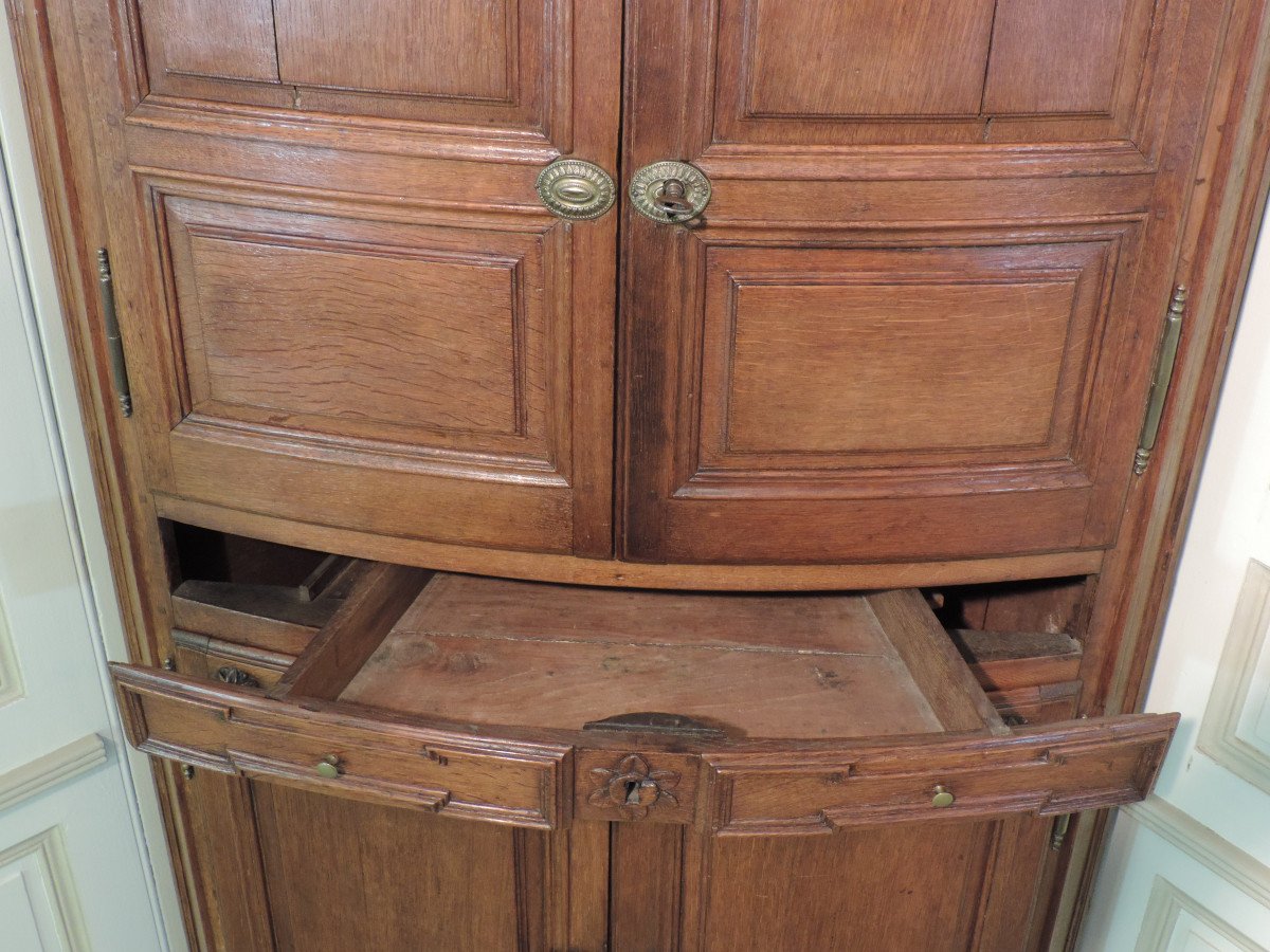 Large 18th Century Norman Curved Corner-photo-1