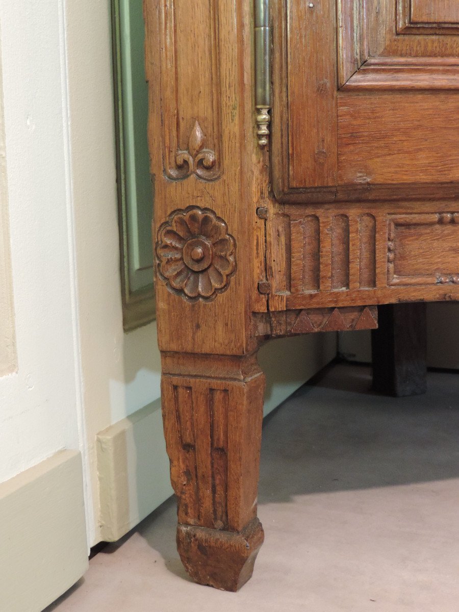 Large 18th Century Norman Curved Corner-photo-2