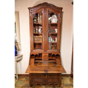 Commode scriban en noyer 18ème Nantais