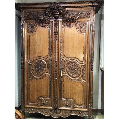 Armoire De Mariage Normande En Chêne de la région de Bayeux