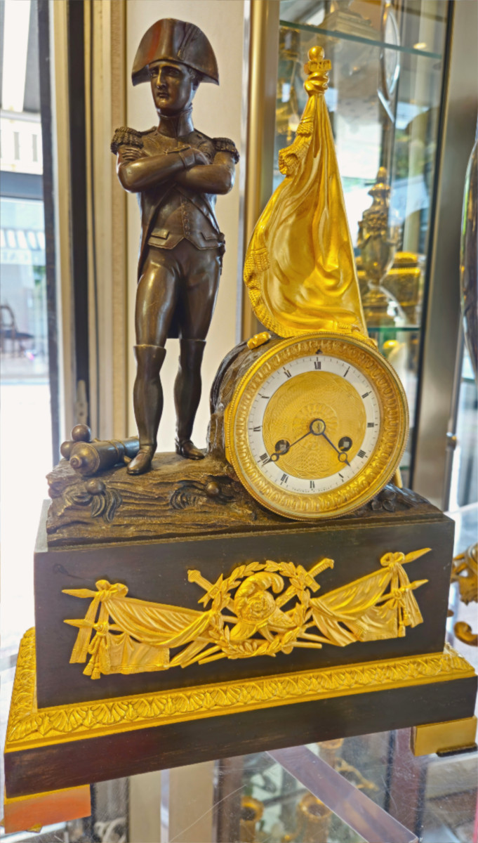 Important Clock Representing Napoleon Bonaparte, In Gilded And Patinated Bronze-photo-1