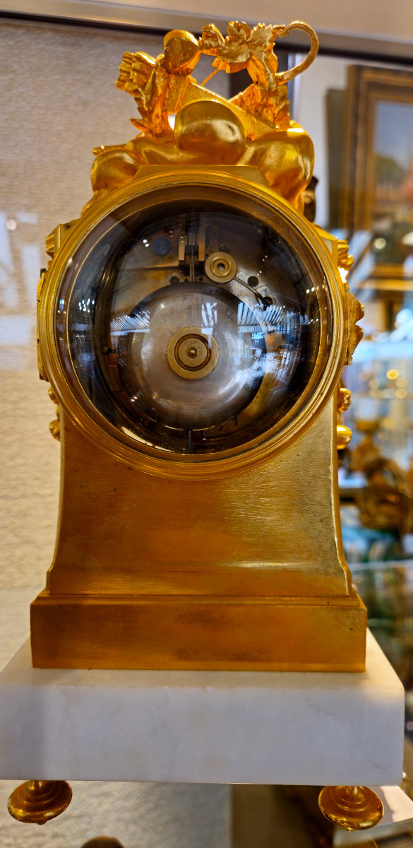 Charmante petite pendule Louis XVI en marbre de Carrare et bronze doré signée LE FAUCHEUR-photo-4