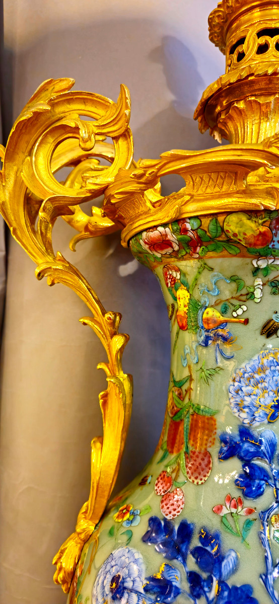 Important Chinese Porcelain Vase With Polychrome And Gold Decoration, Mounted In Gilt Bronze, 19th Century.-photo-3