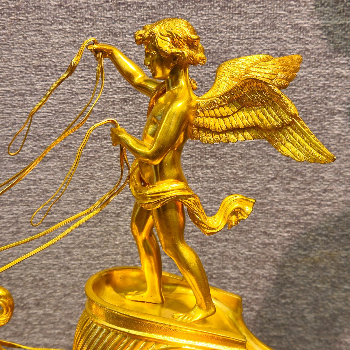 Pendule Empire en bronze doré - Cupidon au char- modèle de Ravrio-photo-5