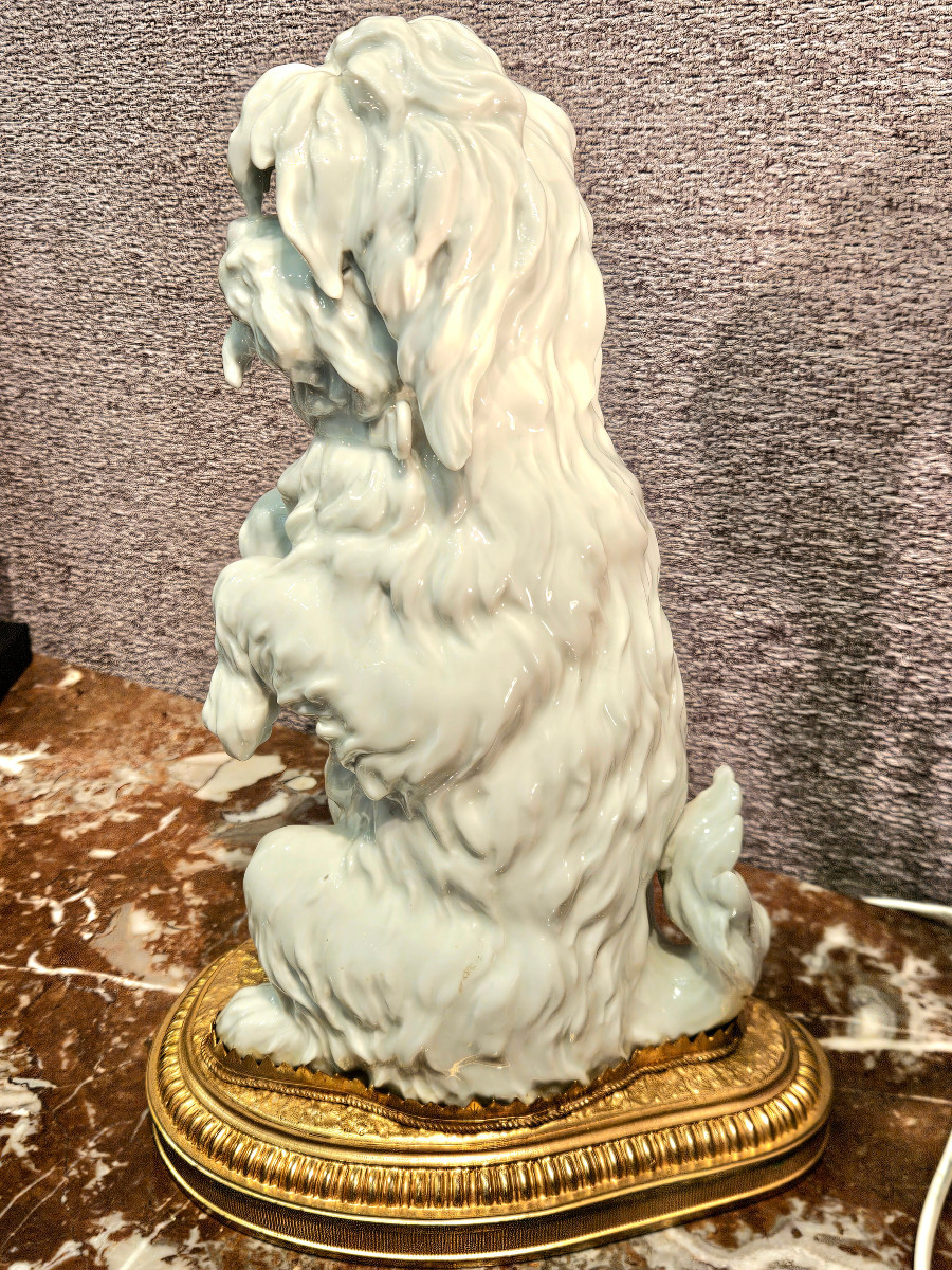 Bichon Frise Dog, Porcelain Sculpture With A Gilt Bronze Base. Late 19th/early 20th Century-photo-2